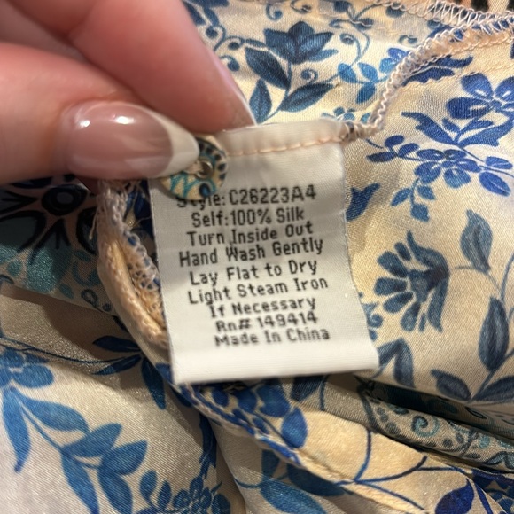 Johnny Was 100% silk tunic - Picture 5 of 5